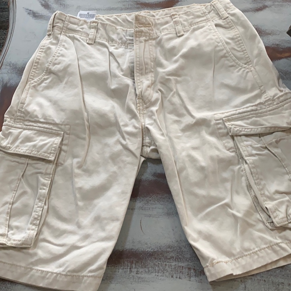Levi's khaki cargo shorts waist 29